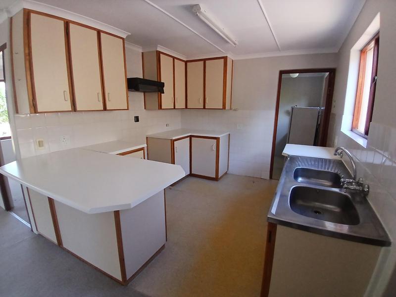 2 Bedroom Property for Sale in Stilbaai Wes Western Cape